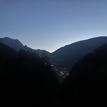 Natur Zeit - Alpine Garden Apartments Mayrhofen Extérieur photo