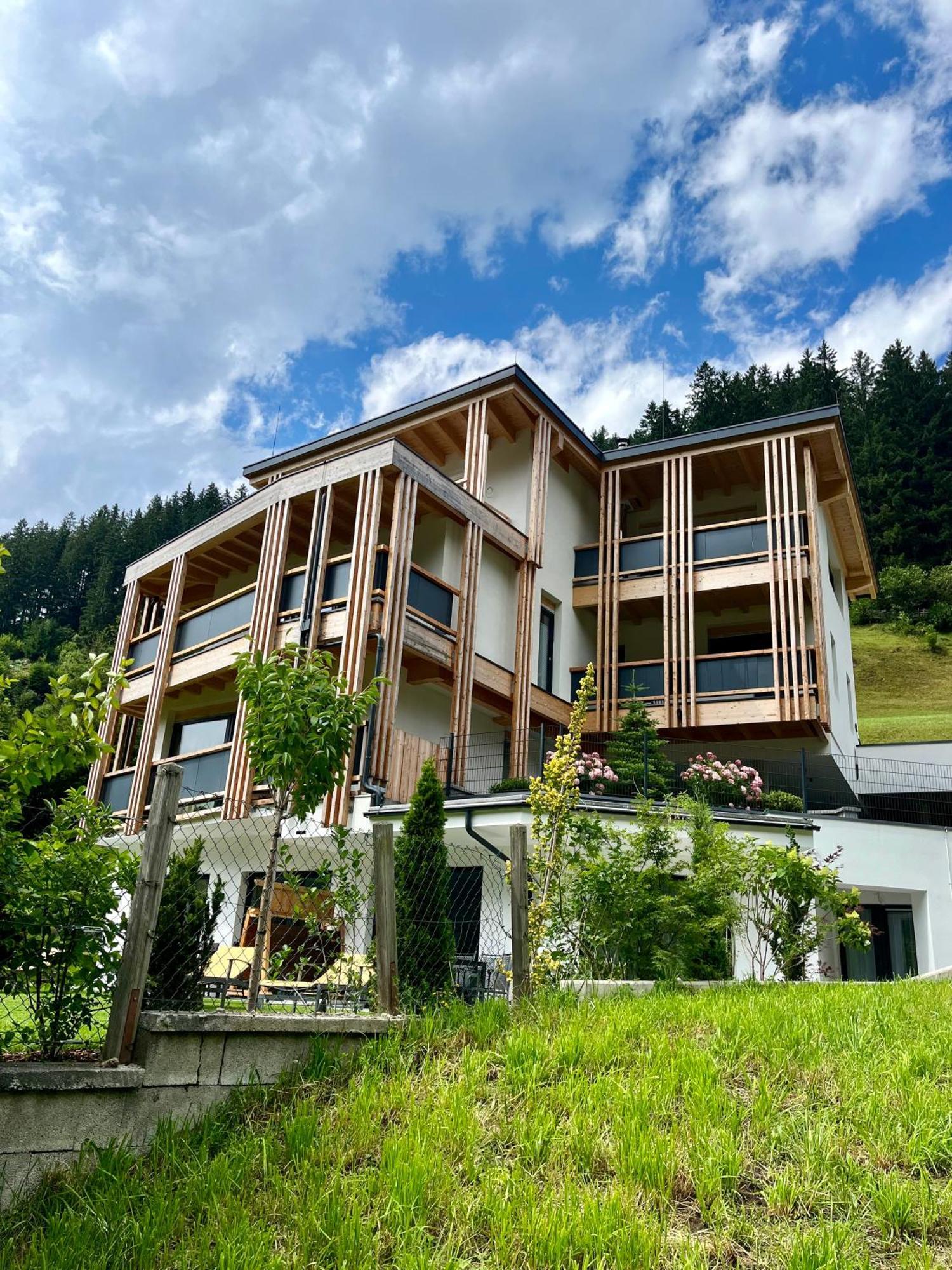 Natur Zeit - Alpine Garden Apartments Mayrhofen Extérieur photo